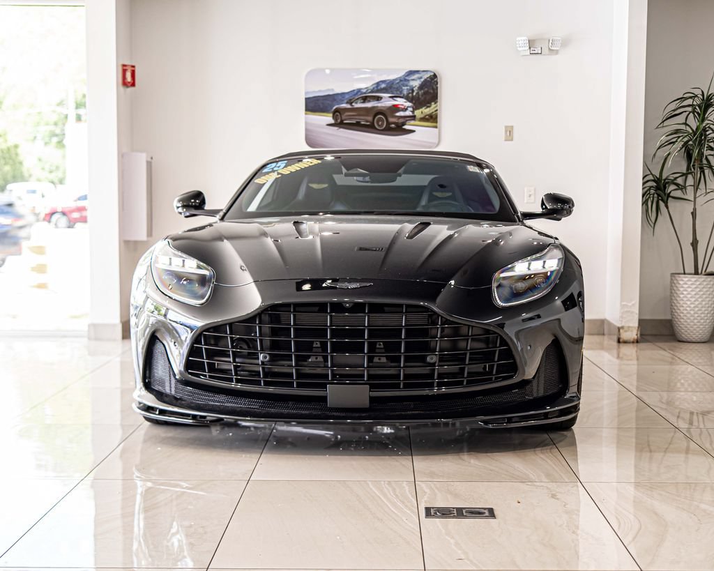 Used 2025 Aston Martin DB12 Convertible RWD image 2
