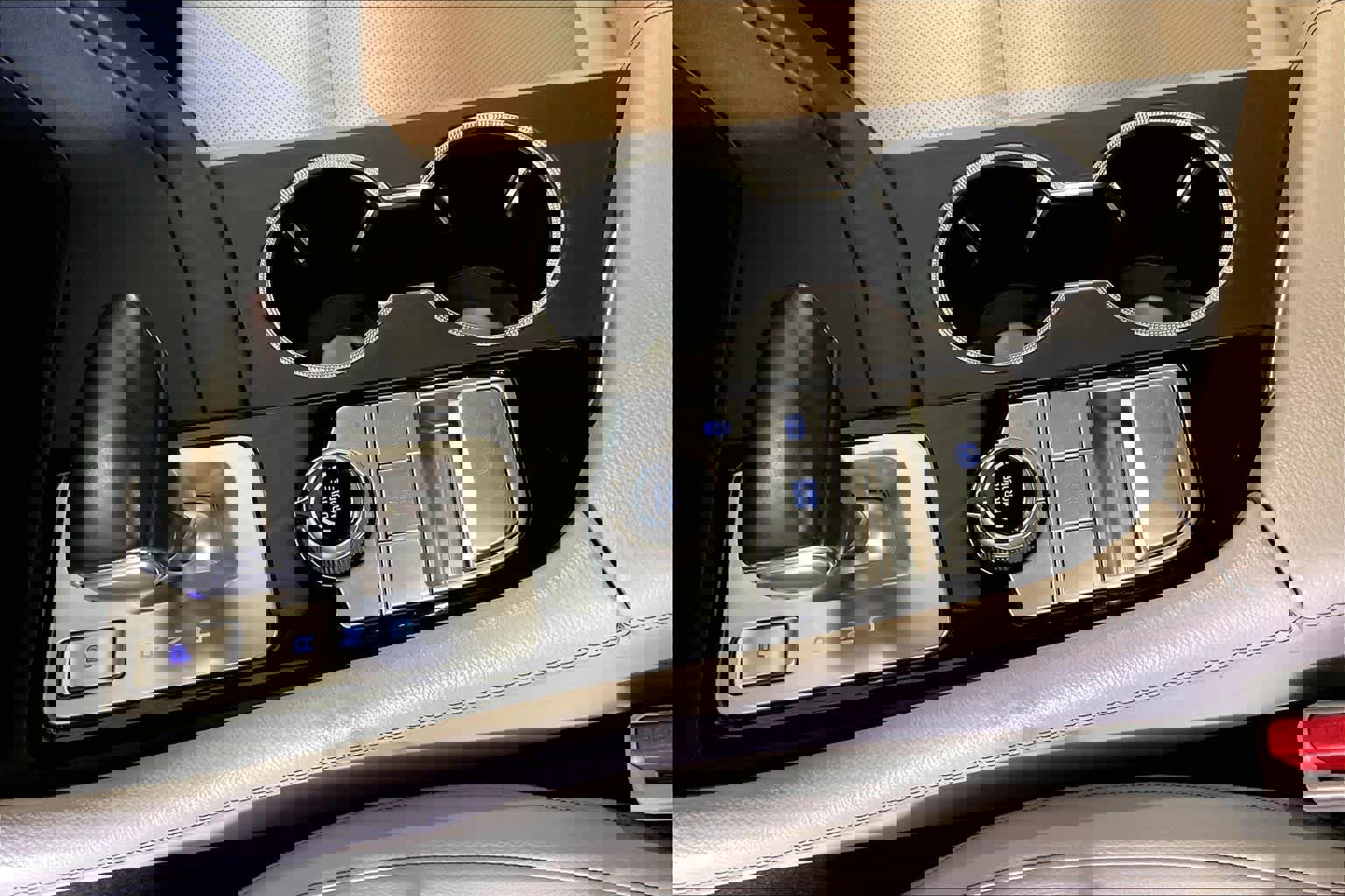 Used 2022 Genesis G70 2.0T image 15