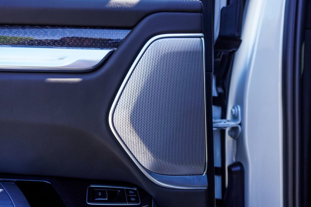 Used 2025 Cadillac Escalade V image 12