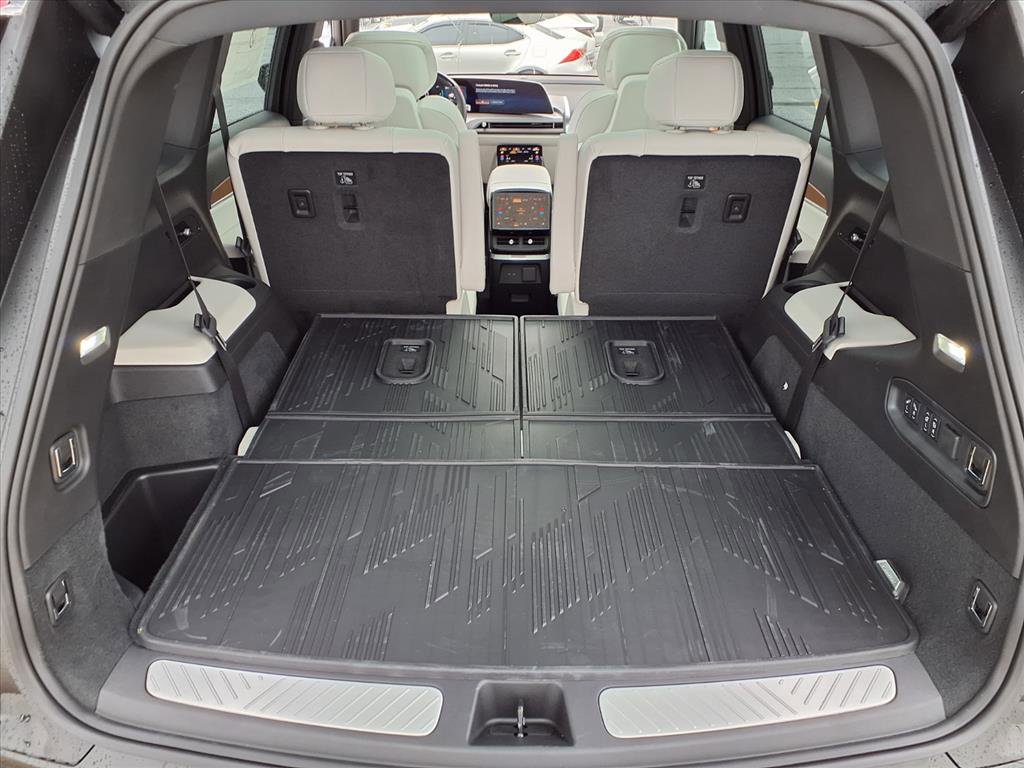 New 2026 Cadillac Vistiq Sport image 12