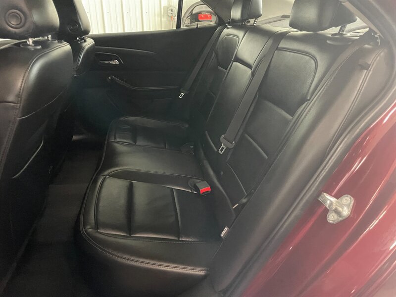 Used 2015 Chevrolet Malibu LTZ FWD image 17