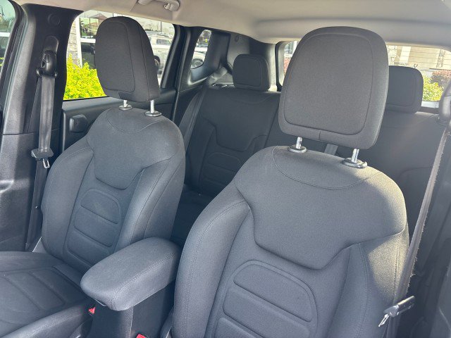 Used 2018 Jeep Renegade Latitude image 21