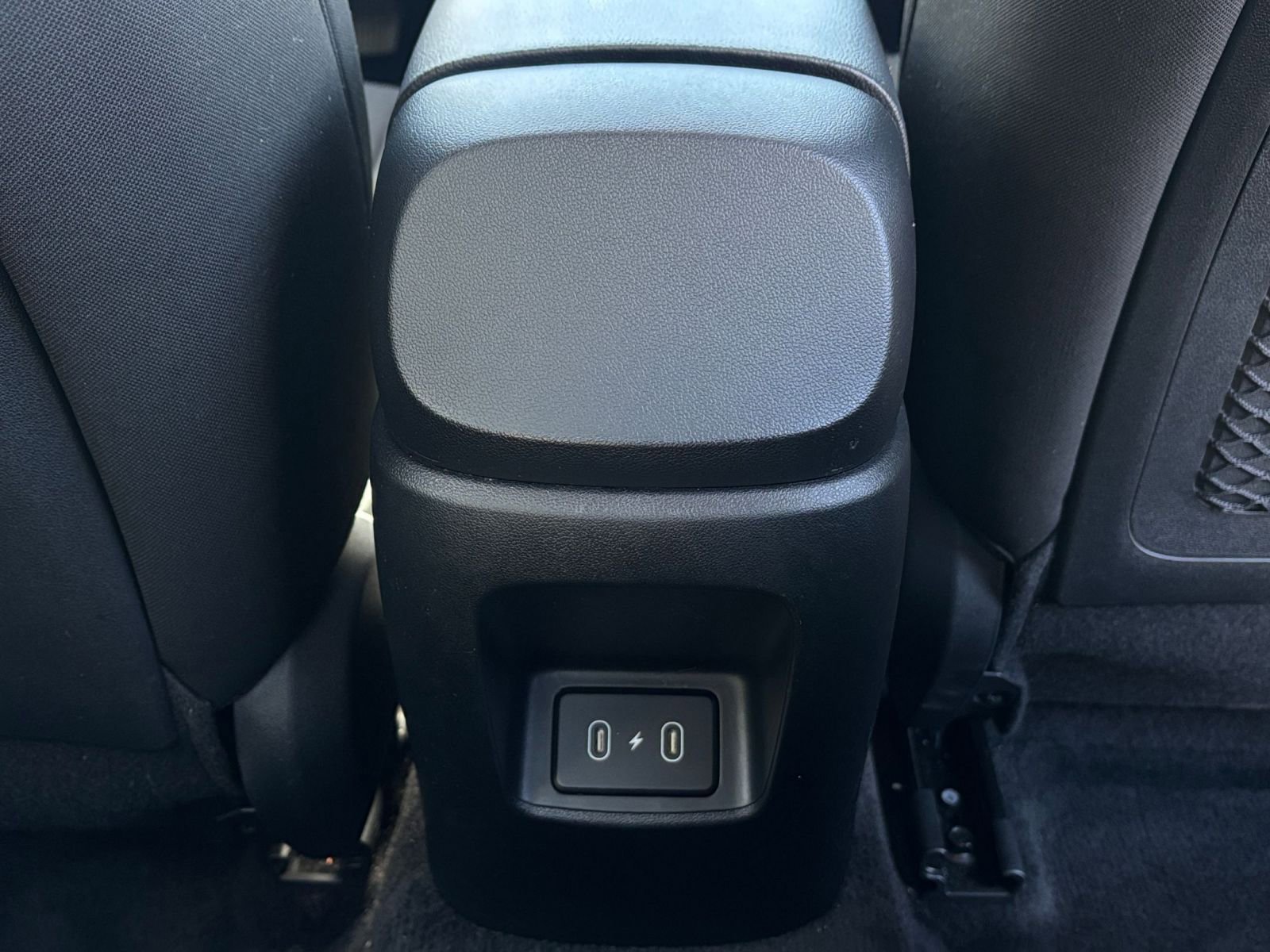 Used 2025 Hyundai Elantra SEL image 29