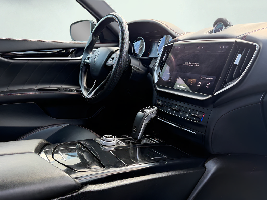 Used 2021 Maserati Ghibli RWD image 25