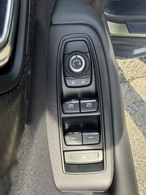 Certified 2025 Subaru Outback Premium AWD/4WD image 17
