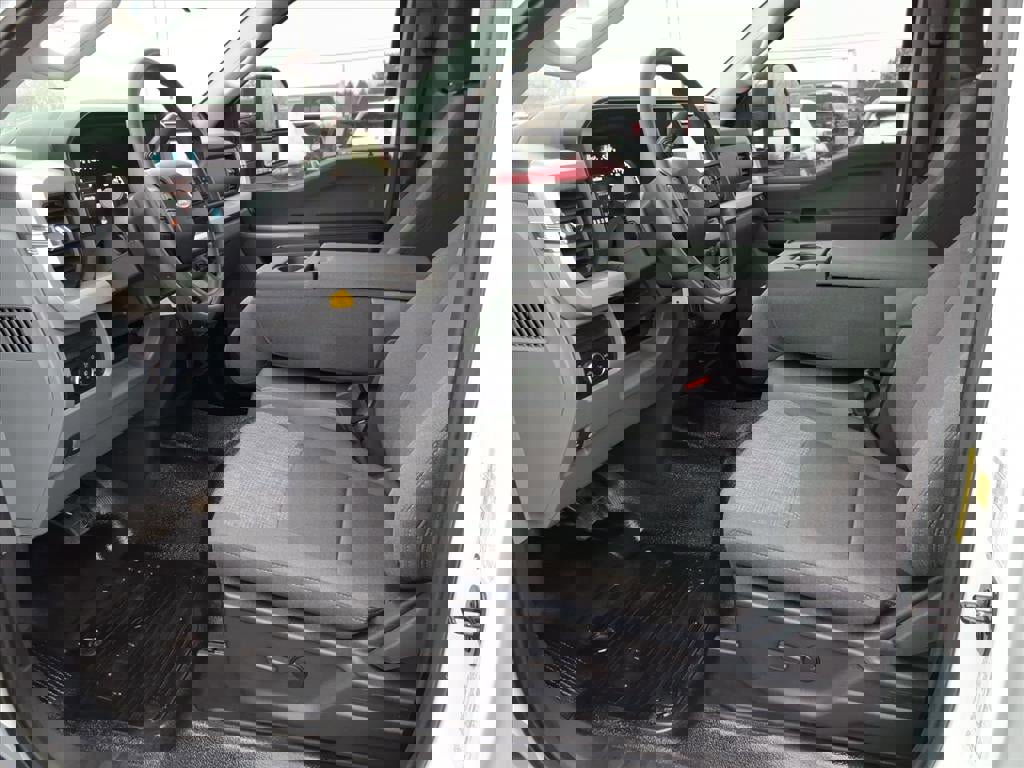 Used 2024 Ford F250 XLT w/ FX4 Off-Road Package image 11