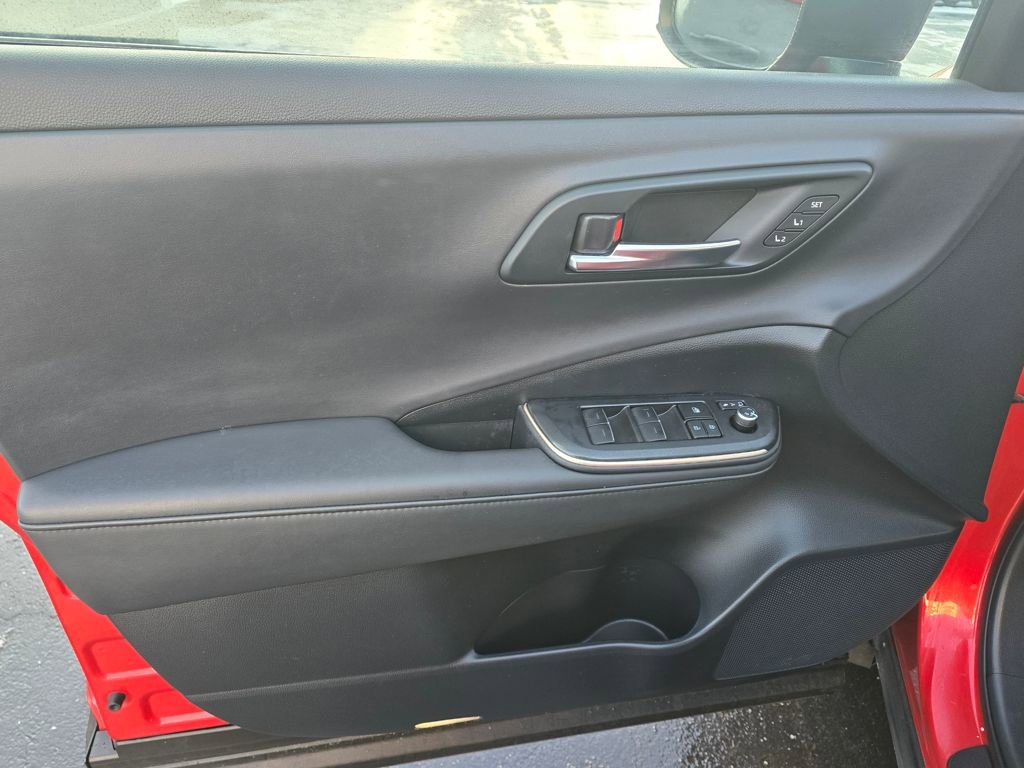 Certified 2023 Toyota Crown Platinum image 17