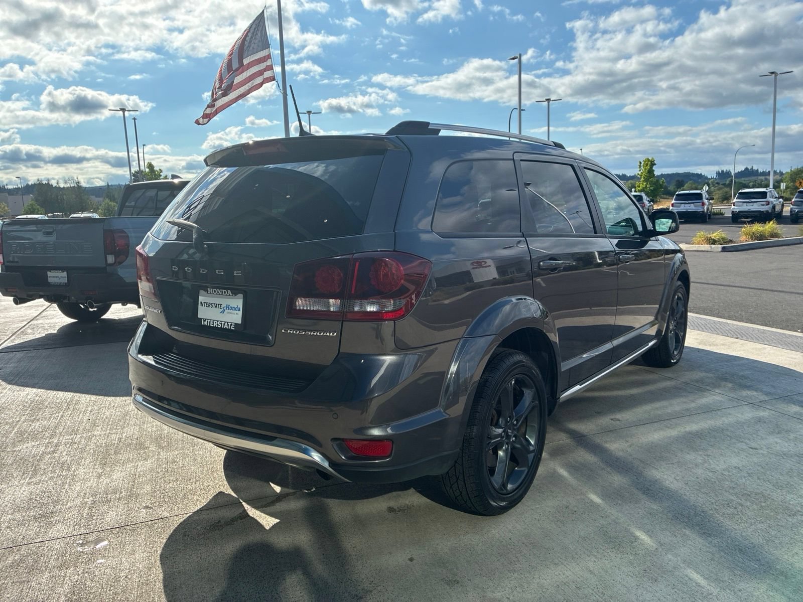 Used 2018 Dodge Journey Crossroad w/ Nav & Sun Group FWD image 5