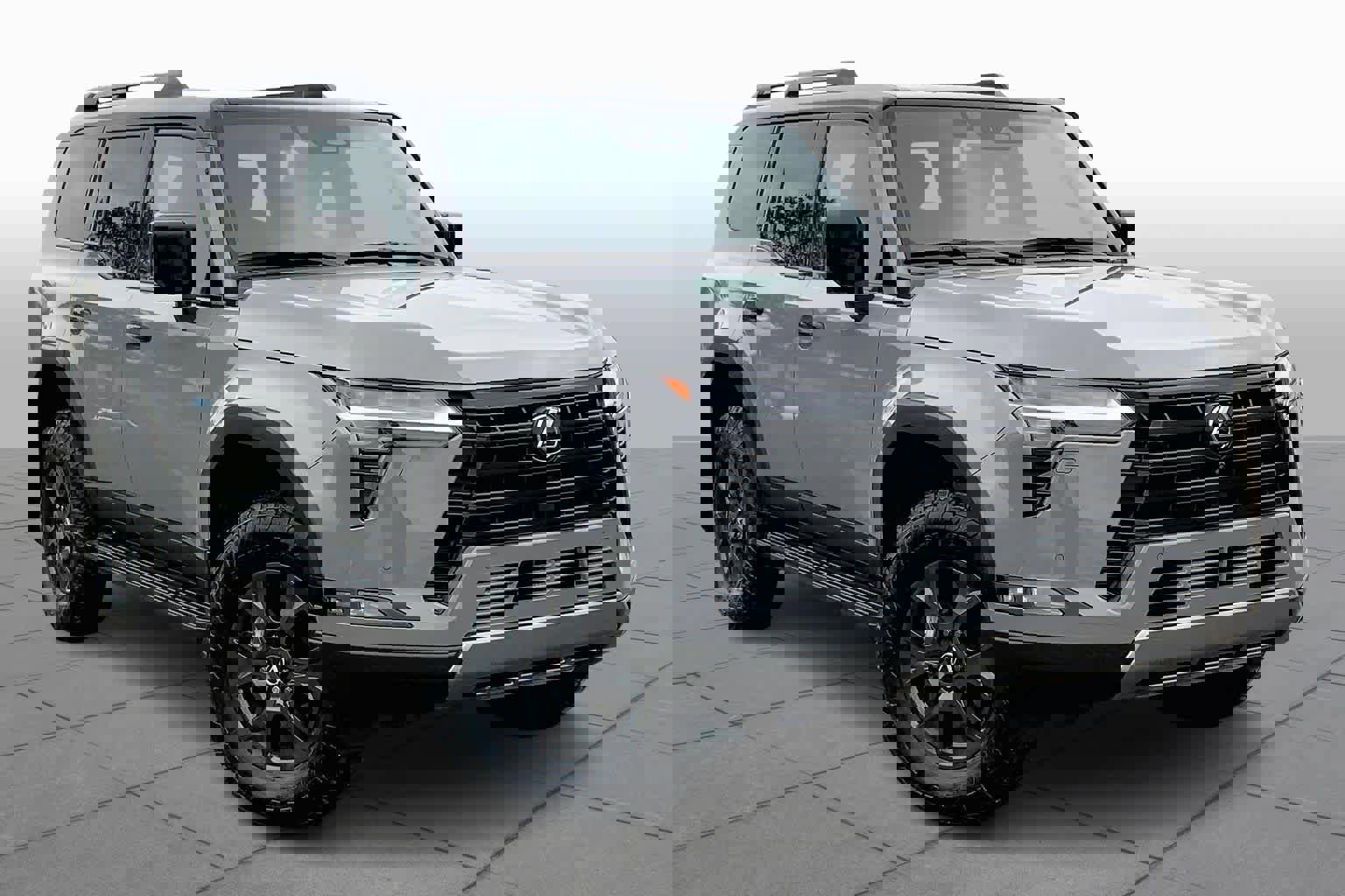 Used 2025 Lexus GX 550 image 2