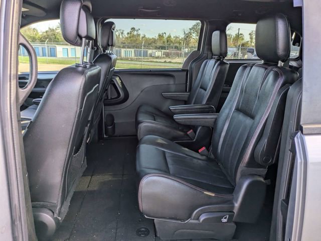 Used 2019 Dodge Grand Caravan GT image 16
