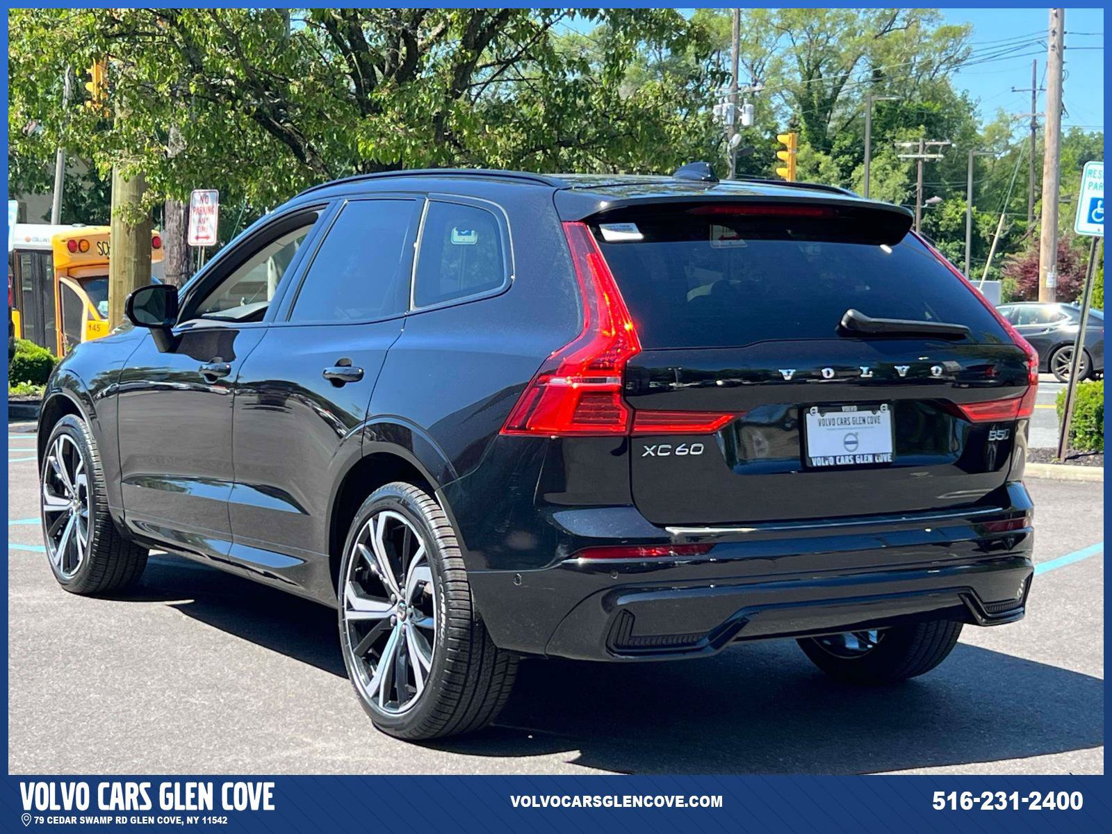 Certified 2024 Volvo XC60 B5 Ultimate w/ Protection Package Premier AWD/4WD image 7