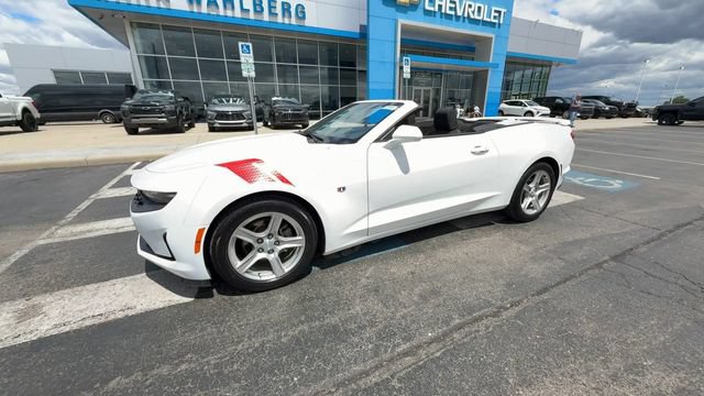 Used 2023 Chevrolet Camaro LT w/ Technology Package RWD image 4