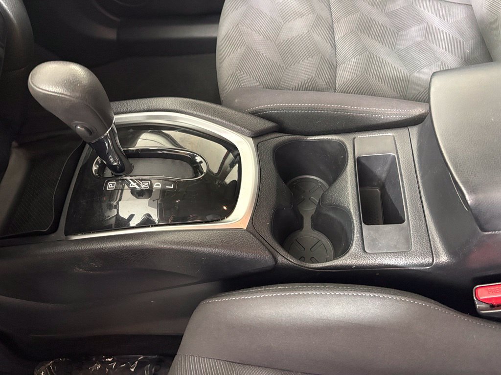 Used 2016 Nissan Rogue S FWD image 28