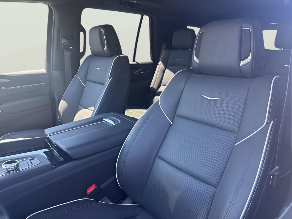Certified 2024 Cadillac Escalade Sport w/ LPO, ONYX Package AWD/4WD image 16