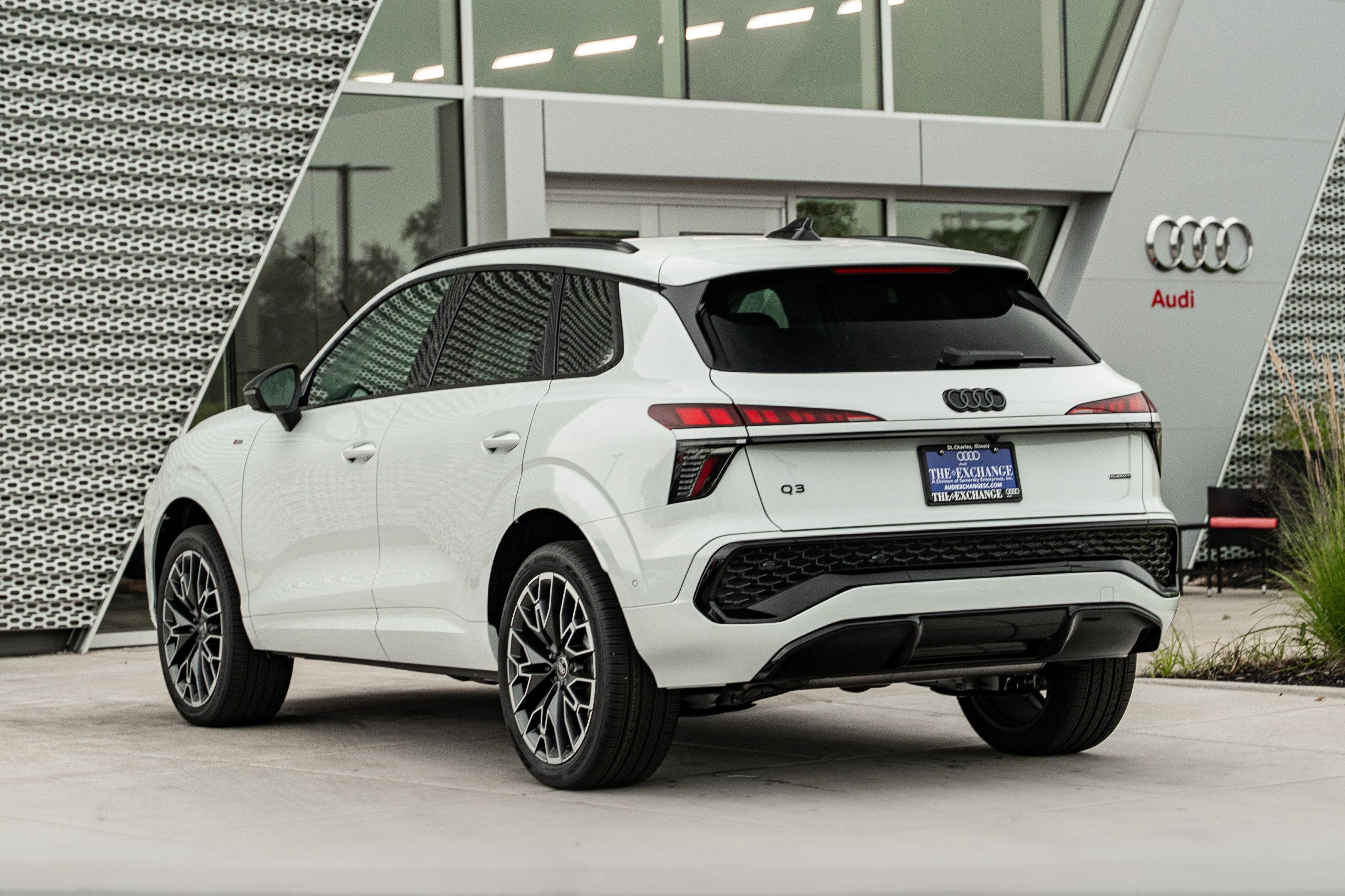 New 2026 Audi Q3 quattro 2.0T AWD/4WD image 5