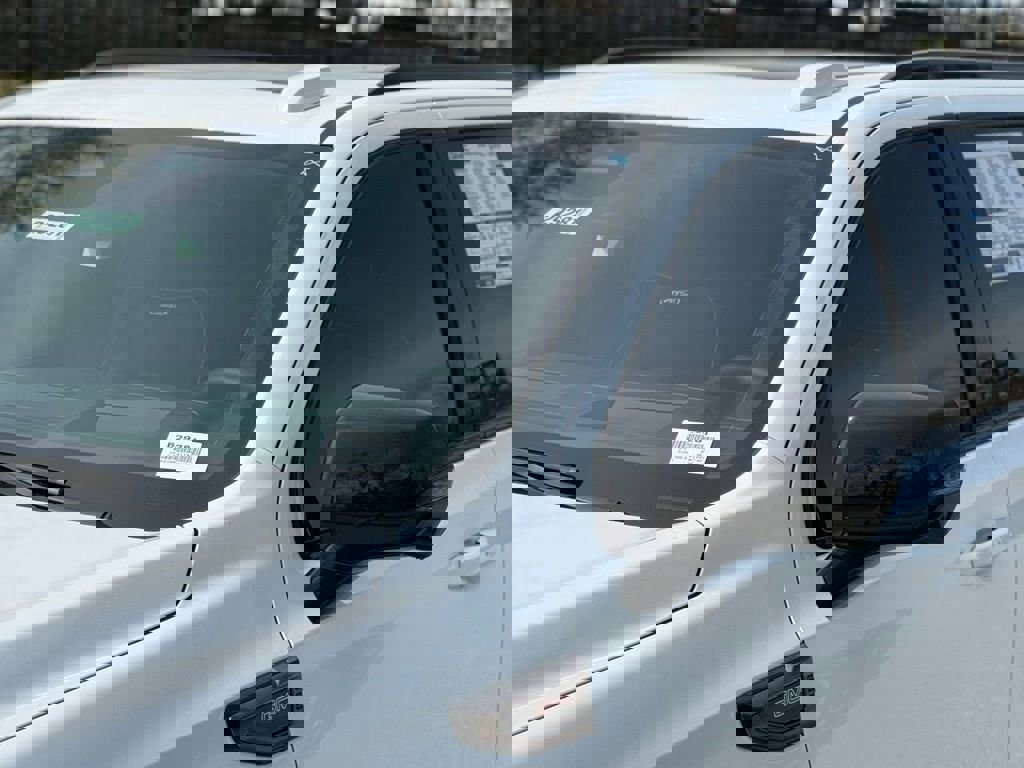 New 2026 GMC Yukon XL AT4 Ultimate w/ LPO, Floor Liner Package image 10