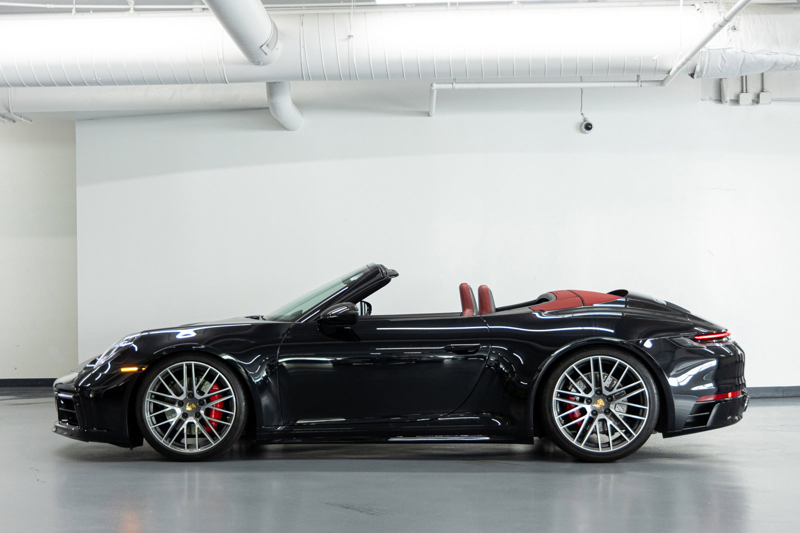 Used 2023 Porsche 911 Carrera S RWD image 2