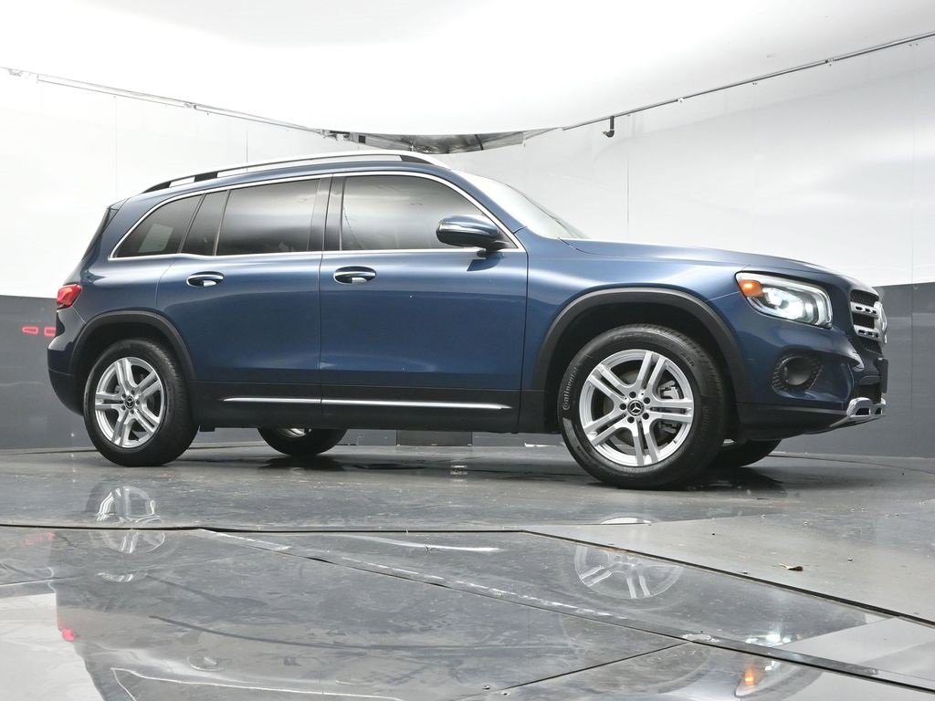 Used 2021 Mercedes-Benz GLB 250 w/ Premium Package image 31