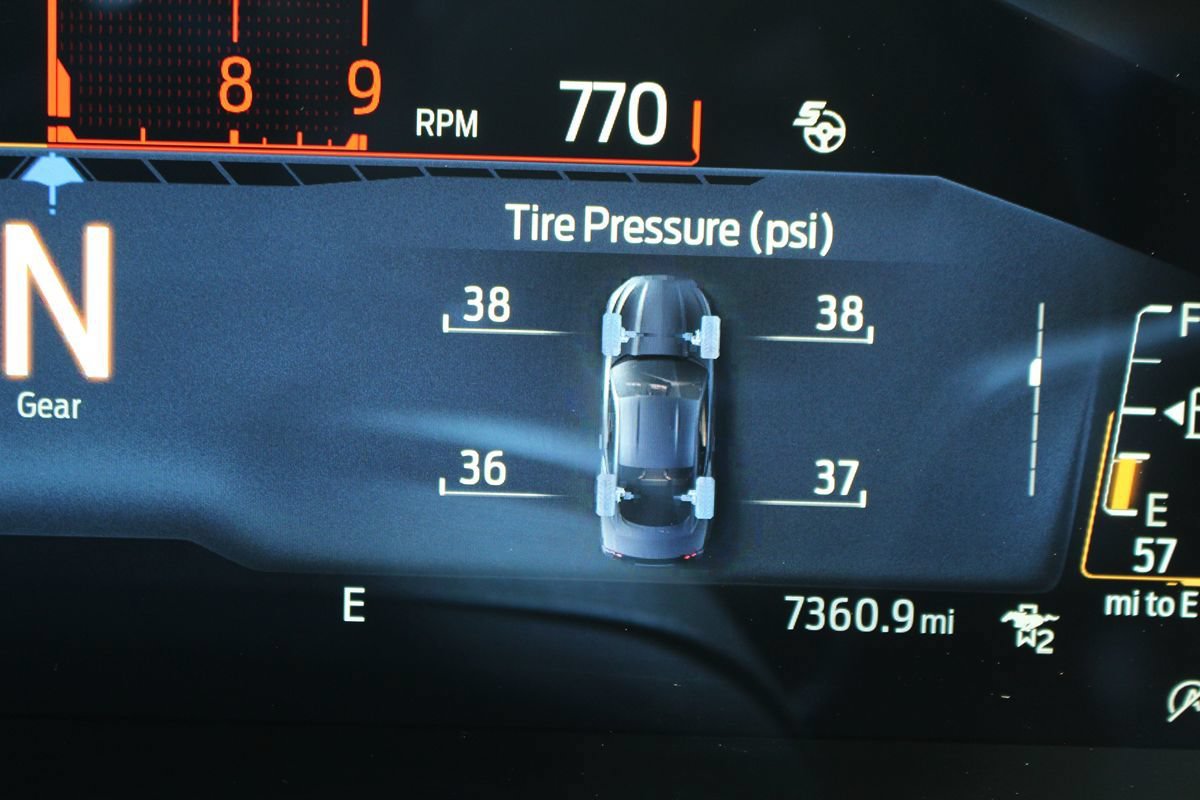 Used 2024 Ford Mustang GT RWD image 28