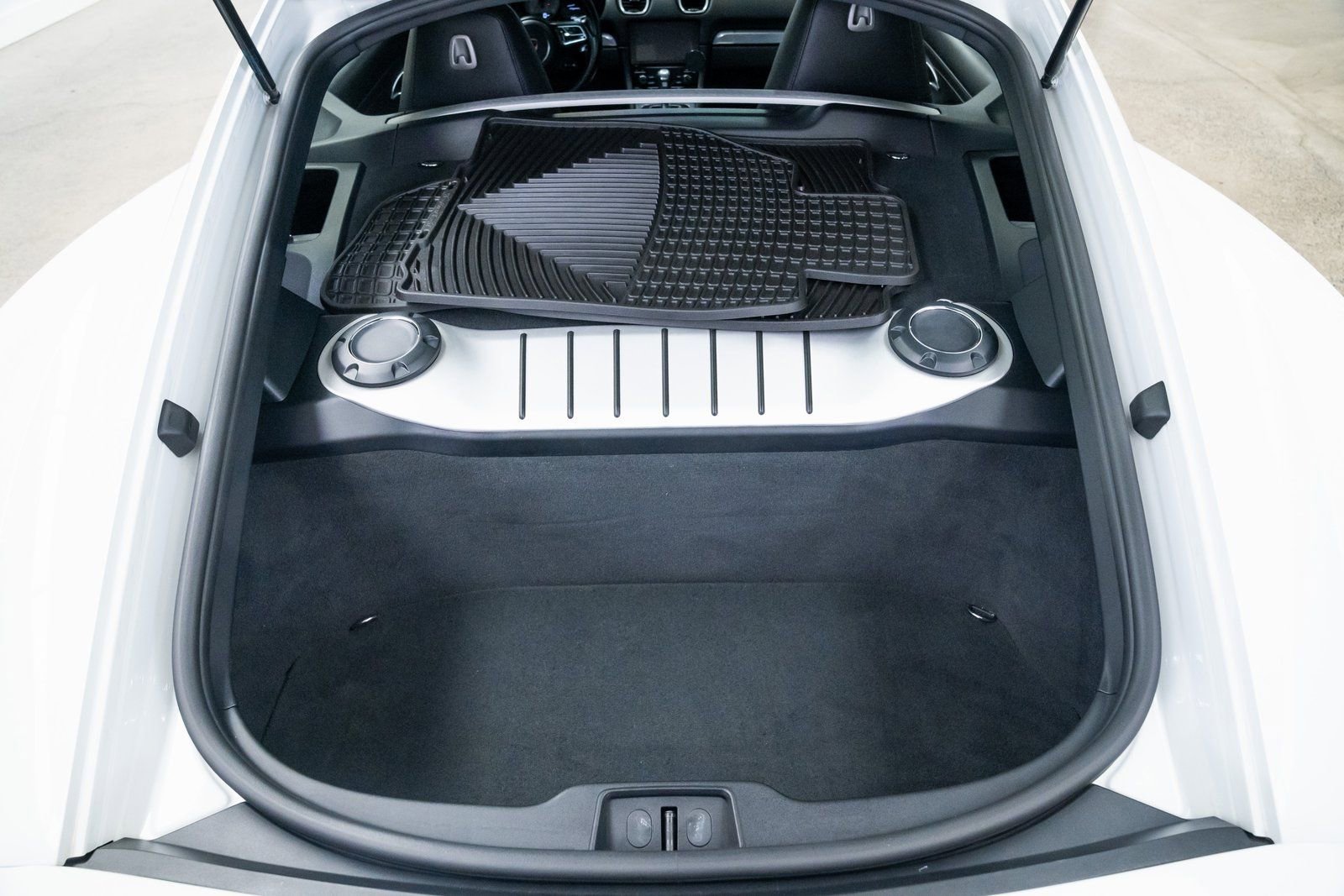 Used 2018 Porsche 718 Cayman S image 9