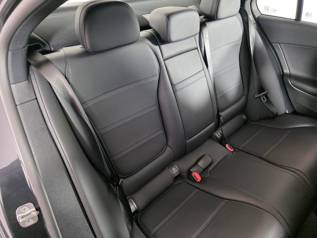 Certified 2025 Mercedes-Benz C 300 Sedan image 27