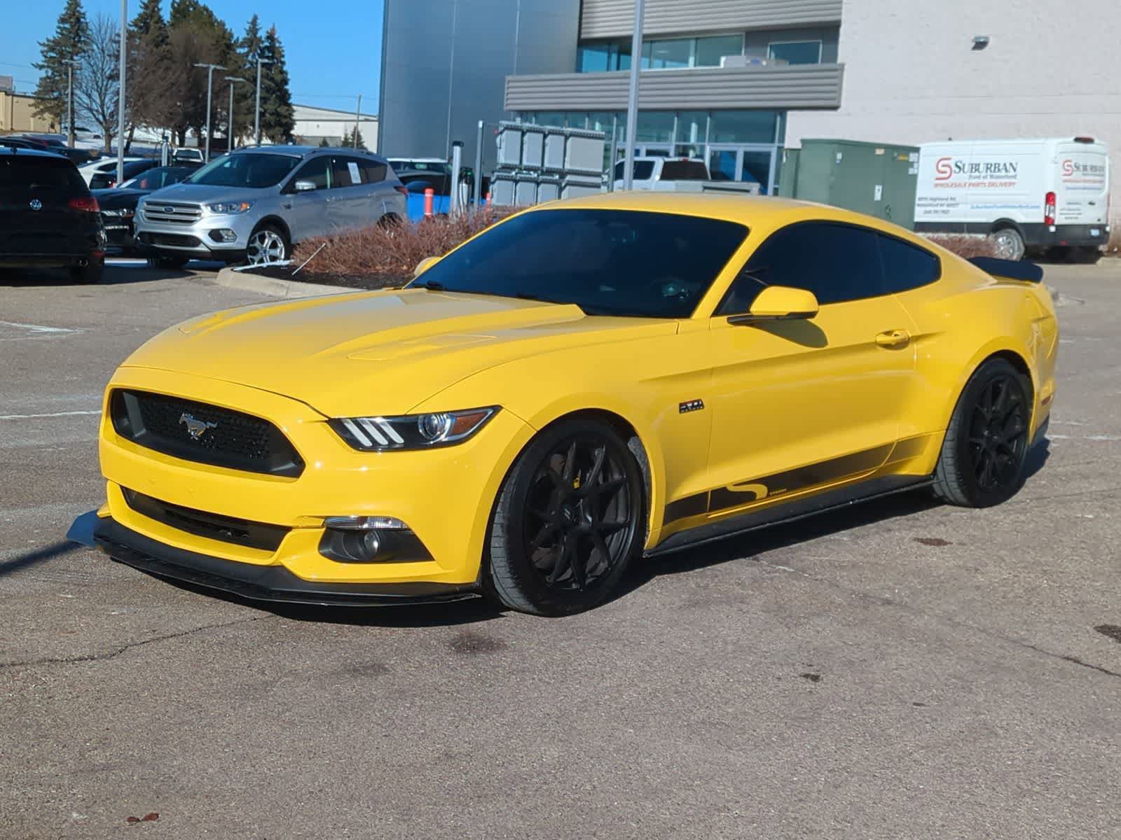 Used 2015 Ford Mustang GT Premium w/ GT Performance Package RWD image 4