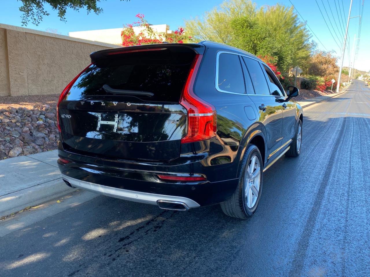 Used 2020 Volvo XC90 T6 Momentum image 6