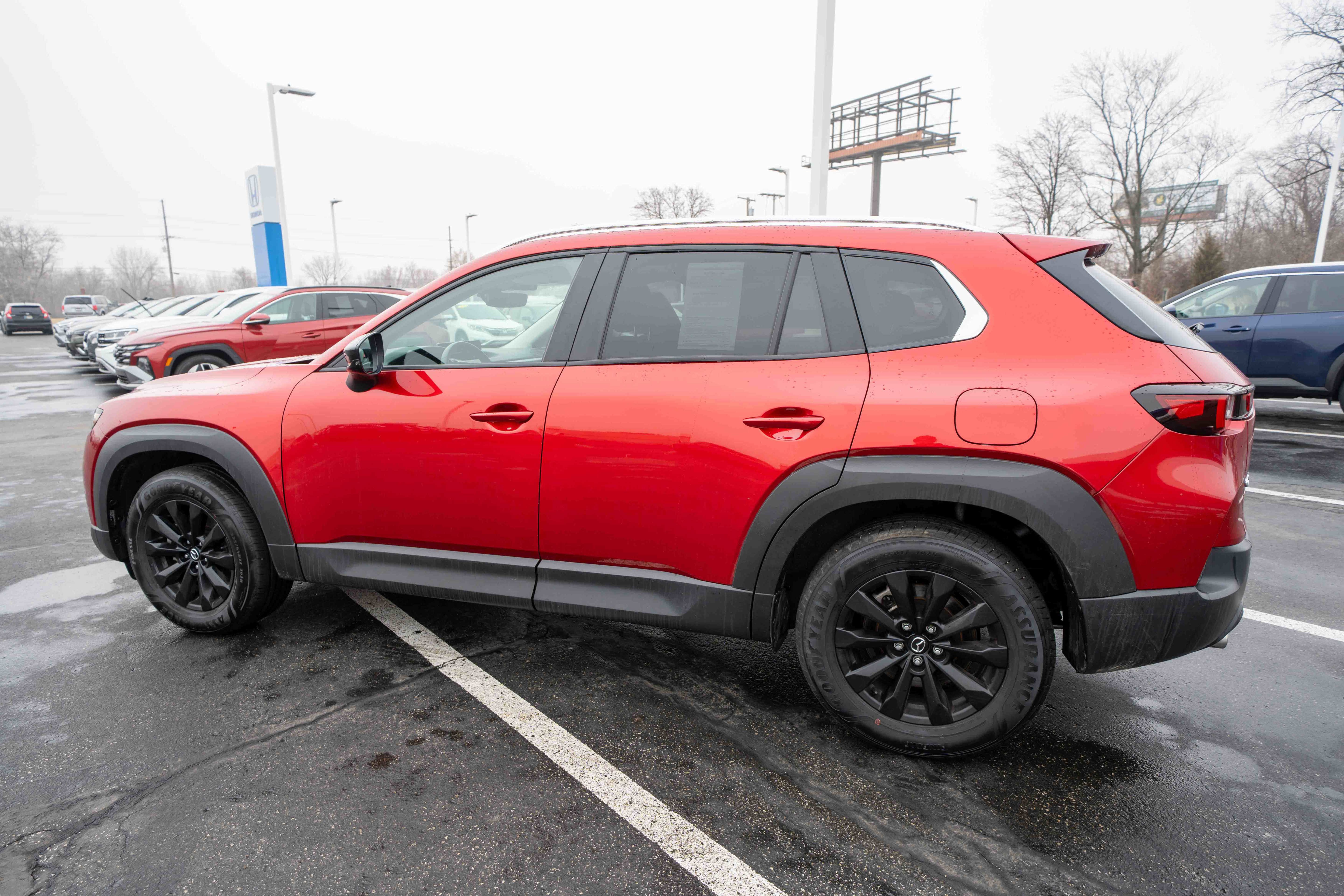 Used 2025 MAZDA CX-50 AWD 2.5 S w/ Premium Package image 4