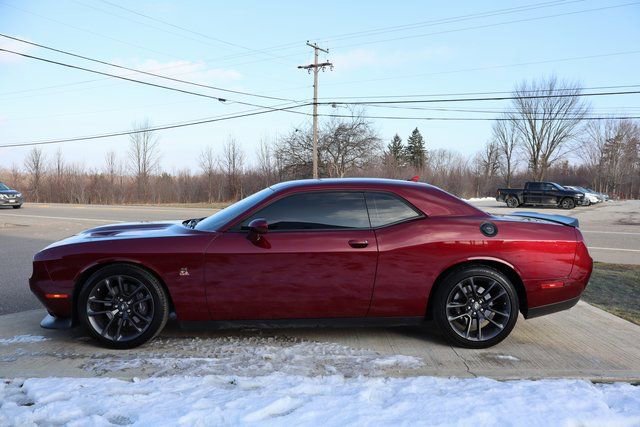 Used 2022 Dodge Challenger R/T Scat Pack w/ Driver Convenience Group RWD image 27