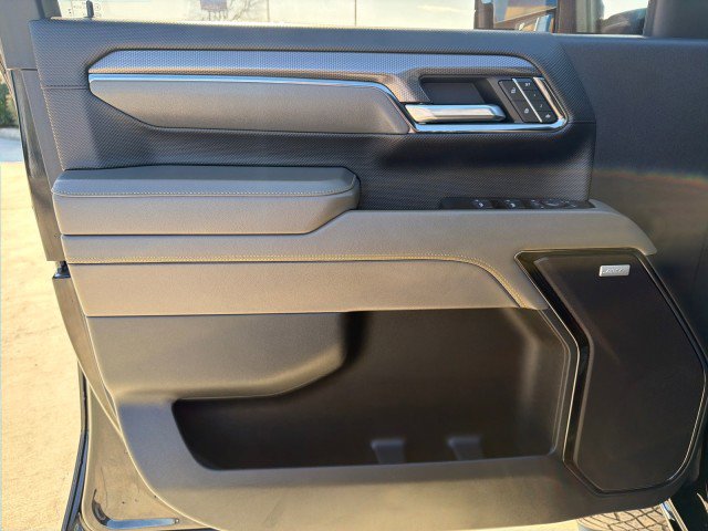 Used 2024 Chevrolet Silverado 2500 ZR2 w/ Technology Package image 6