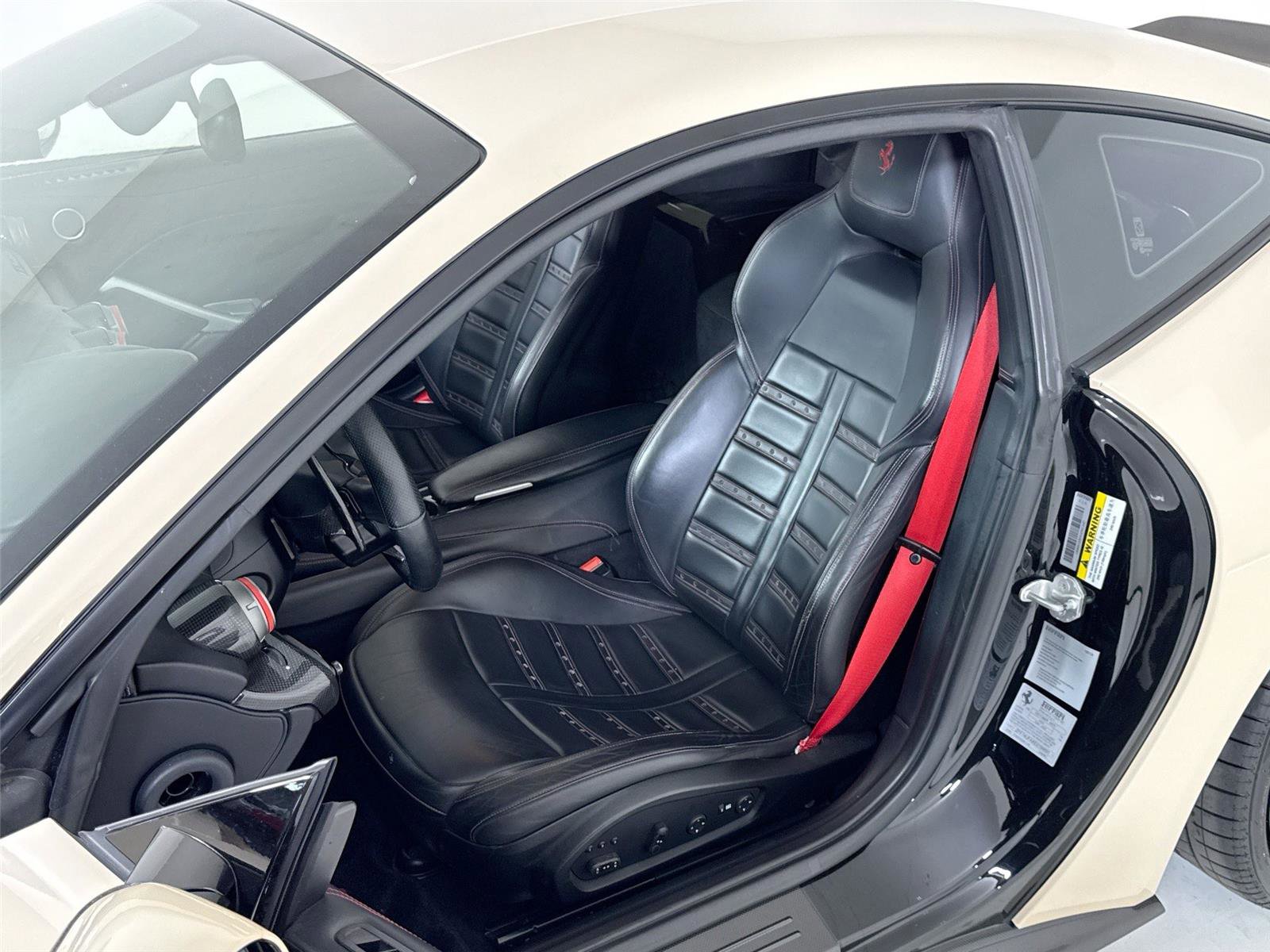 Used 2014 Ferrari F12 Berlinetta image 14