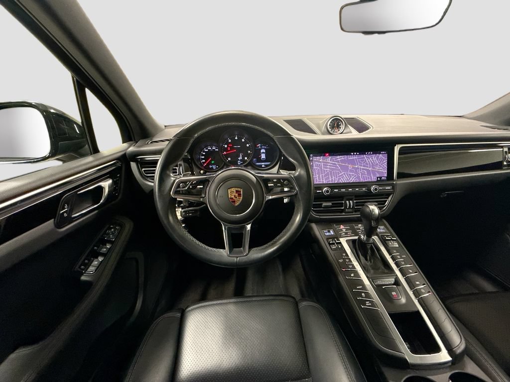 Certified 2020 Porsche Macan AWD/4WD image 23