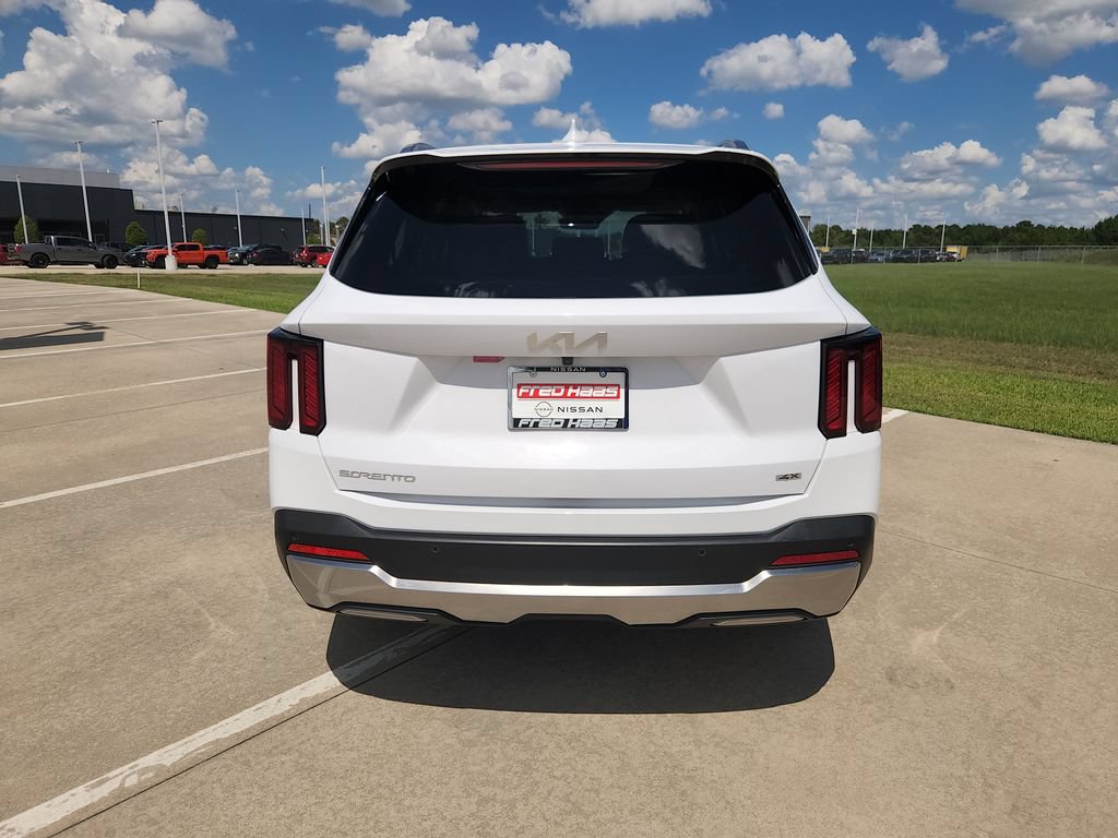 Used 2025 Kia Sorento S w/ Panoramic Sunroof Package AWD/4WD image 6