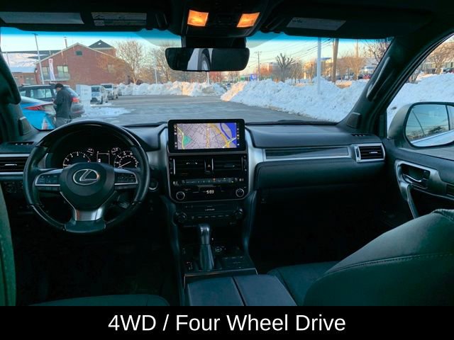 Used 2023 Lexus GX 460 Premium w/ Premium Package image 16