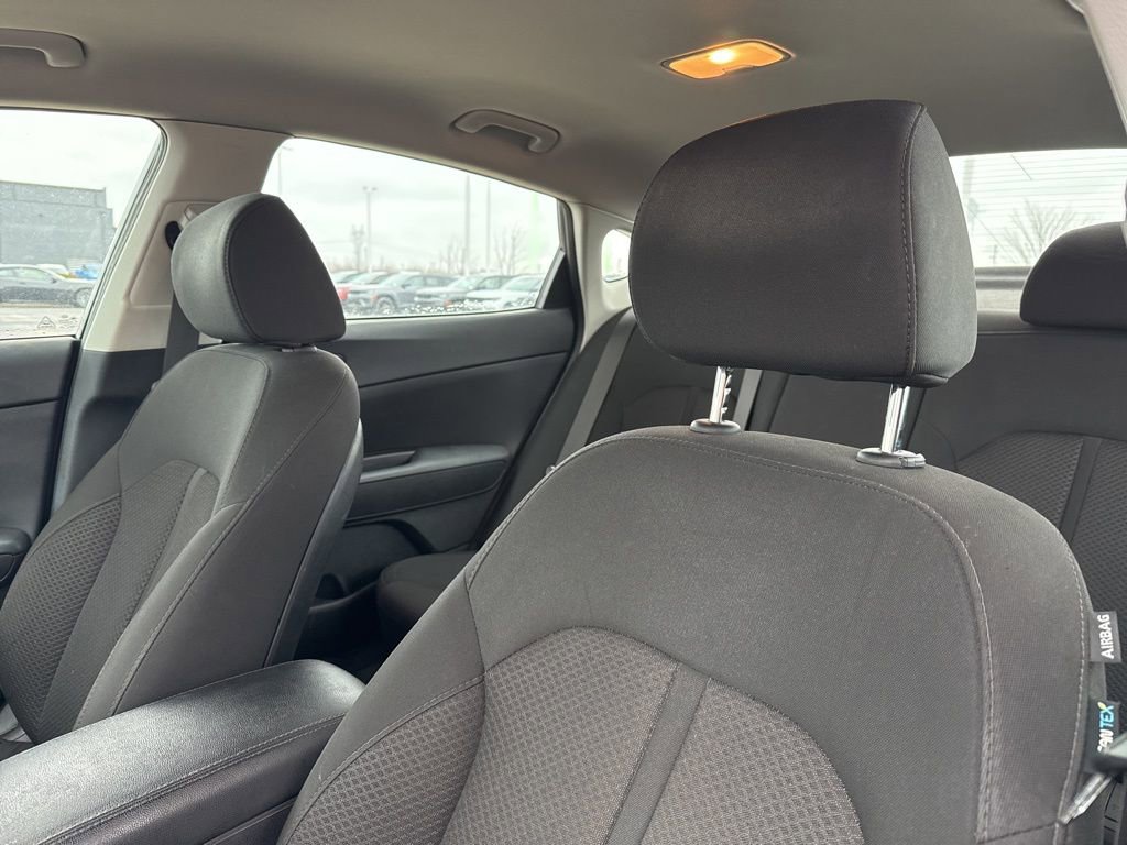 Used 2016 Kia Optima LX image 11