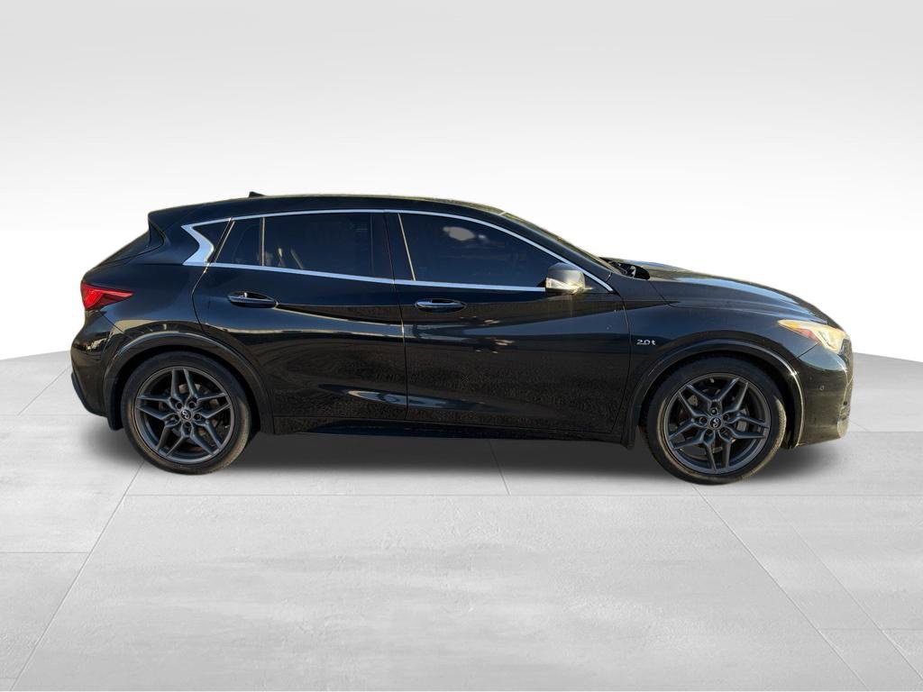 Used 2018 INFINITI QX30 Sport w/ Cargo Package FWD image 11