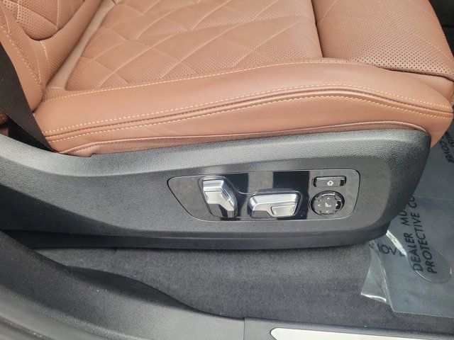 Used 2023 BMW X5 xDrive40i w/ Luxury Seating Package image 24