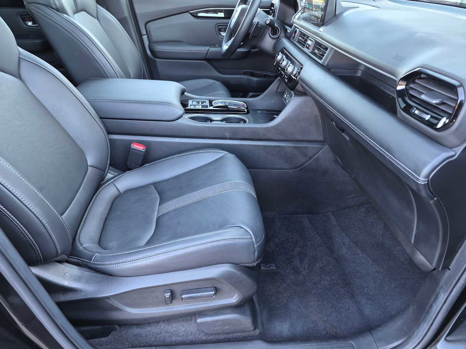 Certified 2023 Honda Pilot Touring image 20