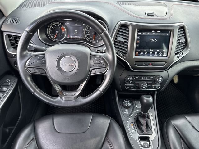 Used 2019 Jeep Cherokee Trailhawk w/ Cold Weather Group image 14
