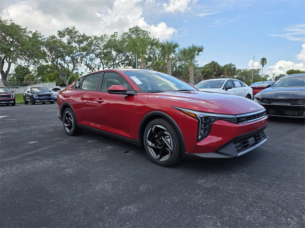 New 2025 Kia K4 EX image 2