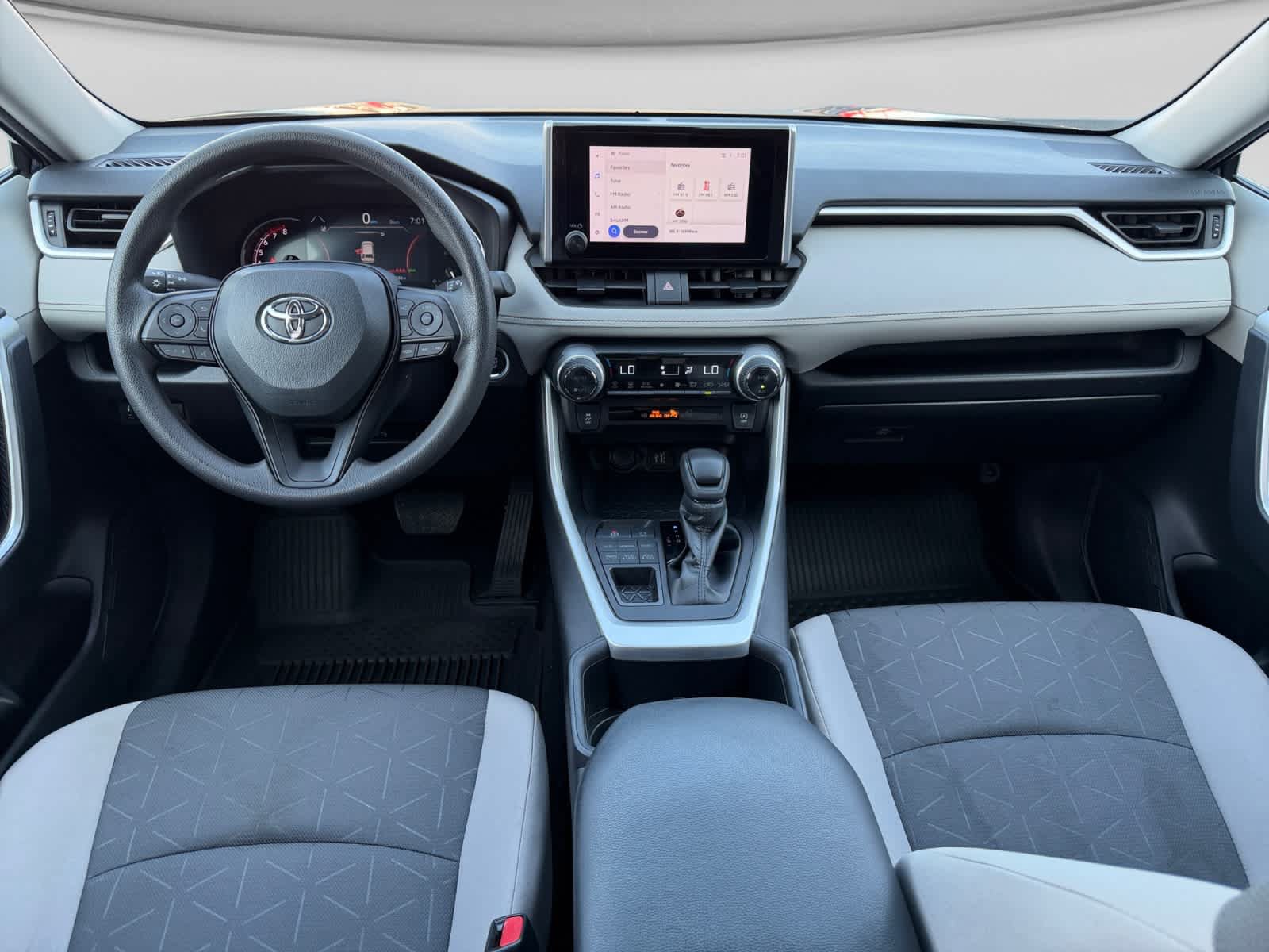 Used 2024 Toyota RAV4 XLE AWD/4WD image 15