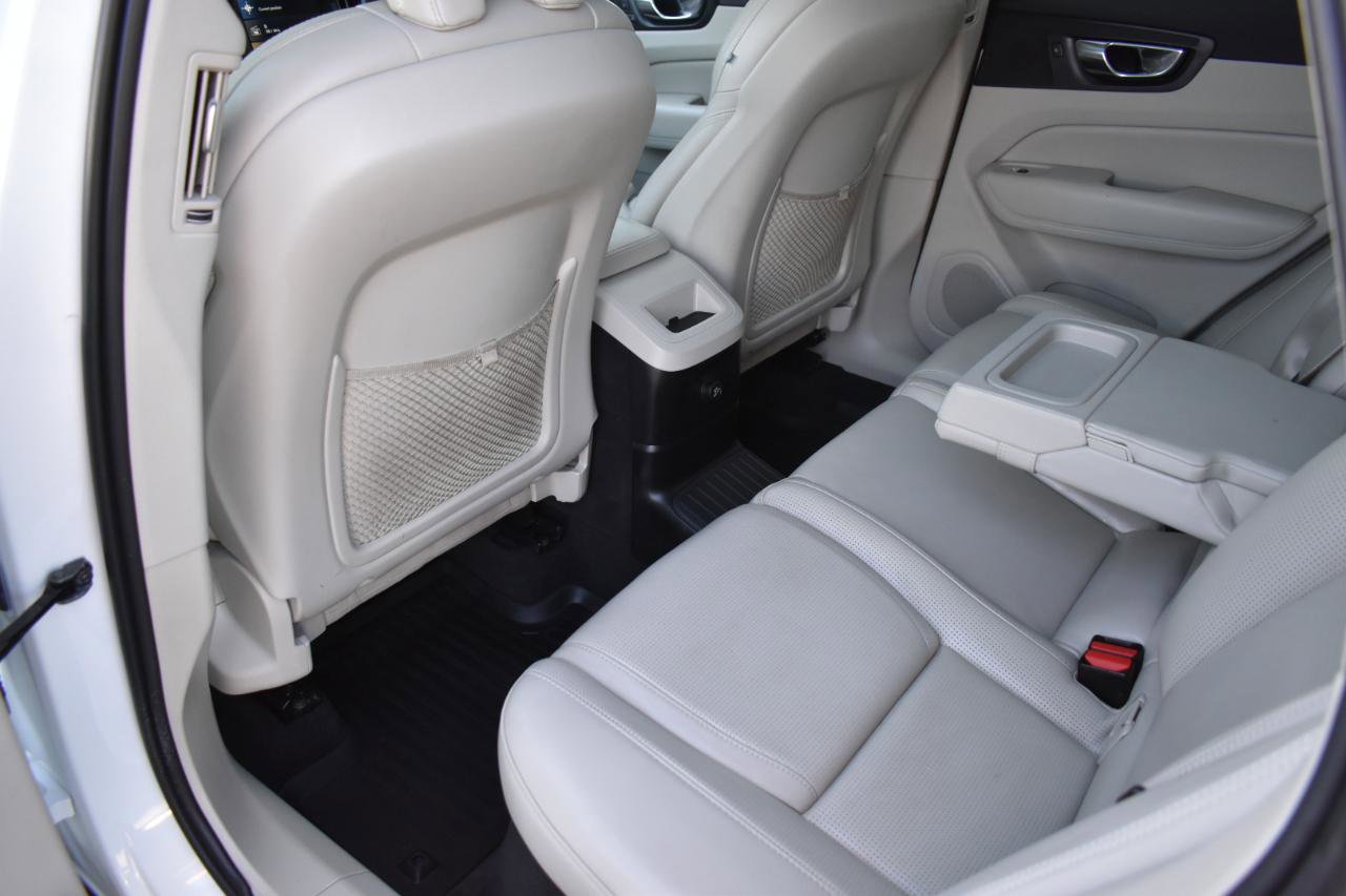 Used 2019 Volvo XC60 T8 Inscription w/ Advanced Package image 26