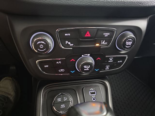 Used 2021 Jeep Compass Trailhawk image 16