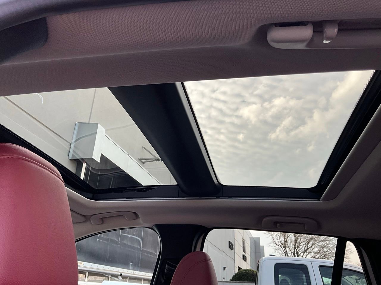 Used 2025 MAZDA CX-50 2.5 Hybrid w/ Premium Plus Pkg image 18