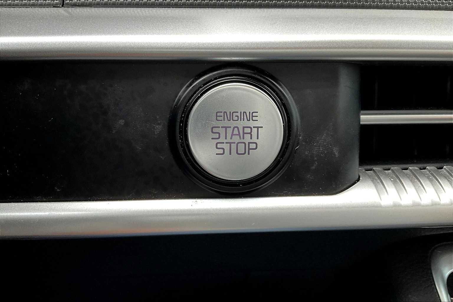 Used 2023 Kia K5 GT-Line image 35