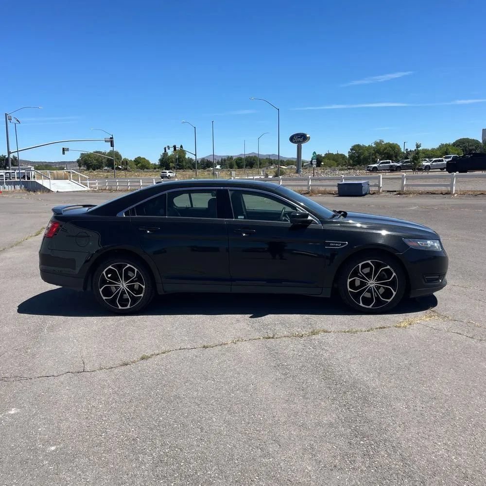 Used 2015 Ford Taurus SHO w/ Equipment Group 401A AWD/4WD image 10