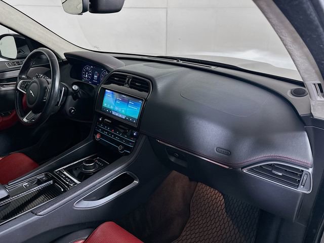 Used 2020 Jaguar F-PACE Checkered Flag image 30