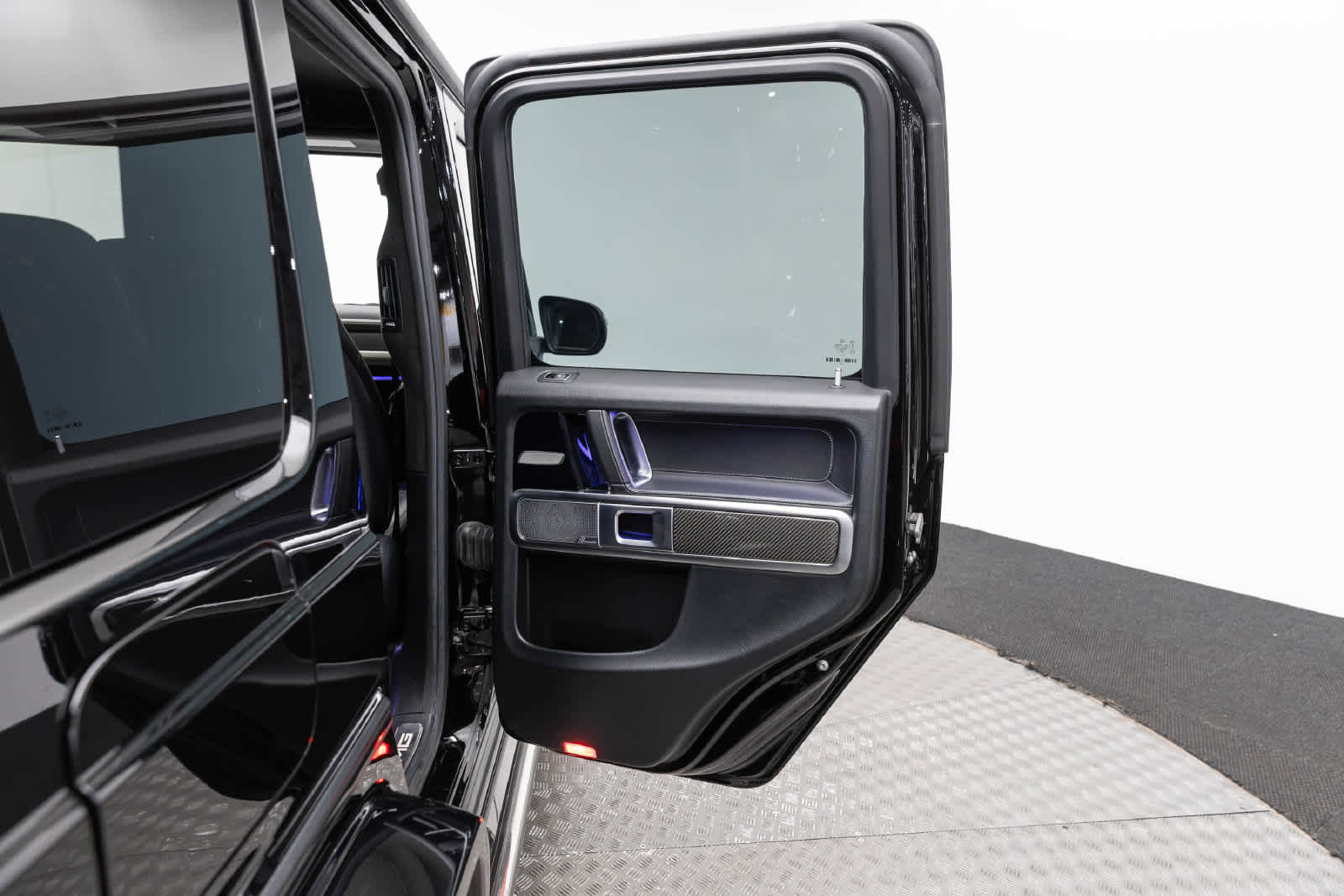 Used 2019 Mercedes-Benz G 63 AMG 4MATIC w/ Seat Comfort Package image 41