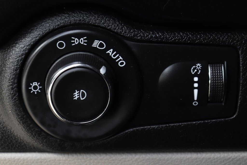 Used 2021 Dodge Durango SXT image 21