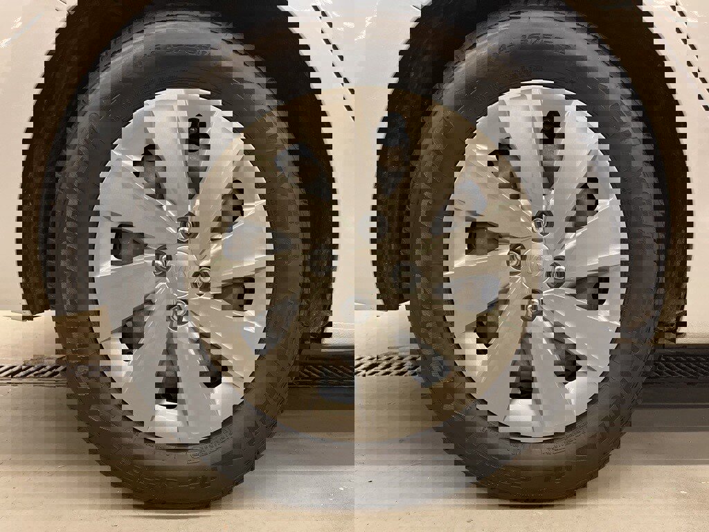 Used 2020 Kia Rio LX image 31